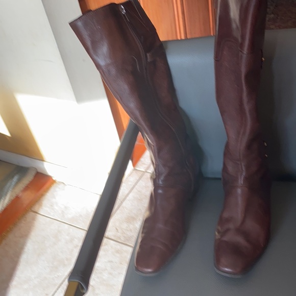 Joan & David tall boots - Picture 11 of 11